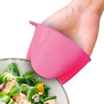 Silicone Heat-Resistant Clips – Non-Slip Pot & Bowl Holder (Pair)